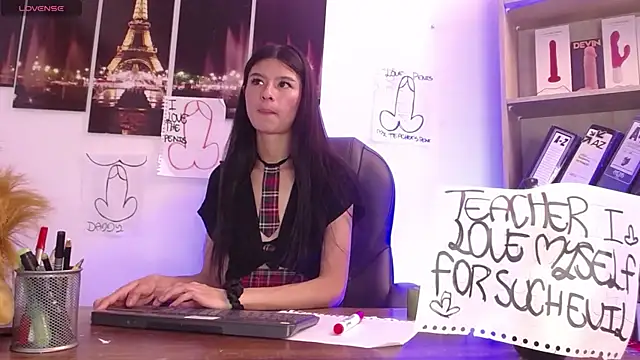 SweetRenata_'s cam snapshot