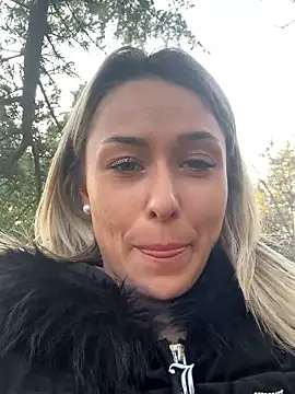 petrouchkaaa_ live sex cam