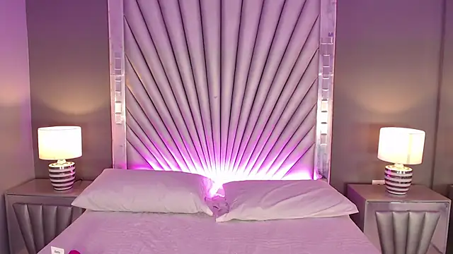 KiaraEverly's cam snapshot