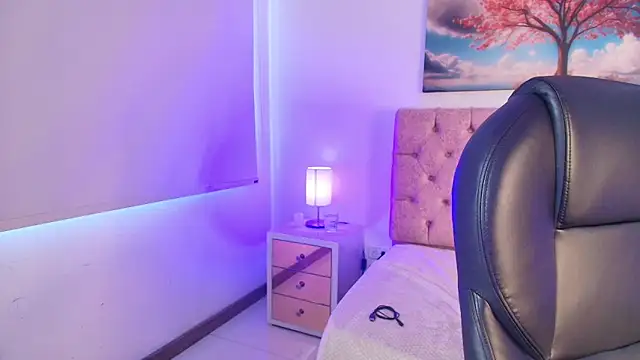 Julianaa_Castro_ live sex cam