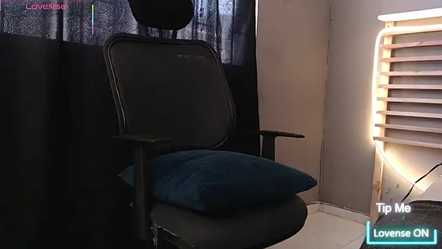 PaulEvens live sex cam