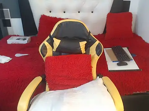 stephanieparadis25 live sex cam