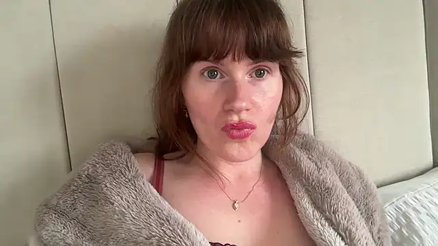 redheadrosie69 live sex cam