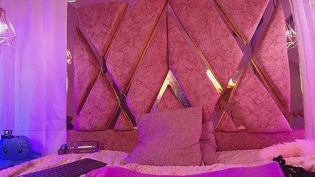 shantal_cooper_'s cam snapshot