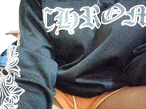 DontTellYourWife's cam snapshot