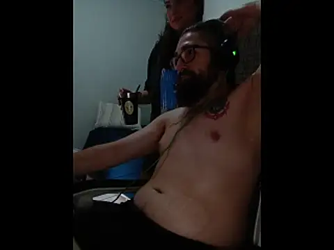 Redlovecouple's cam snapshot