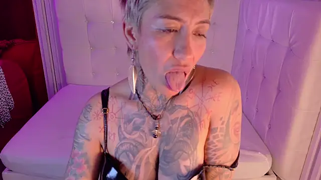 Everlyn_sexx's cam snapshot