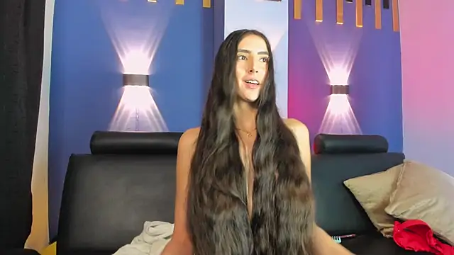 Itzel_Geneva's cam snapshot