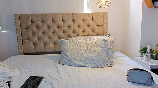 KeryHillson live sex cam