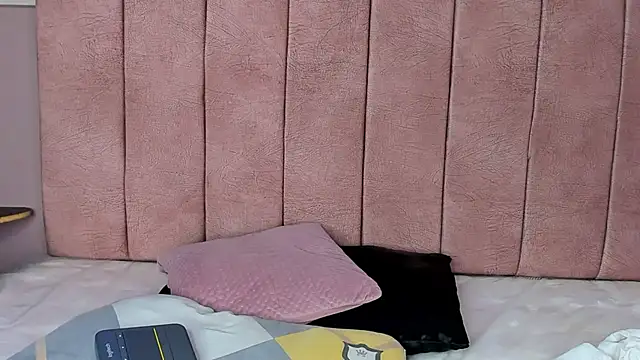 BabyLuna__'s cam snapshot