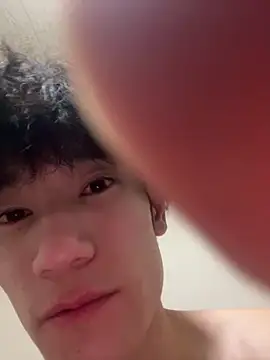 yuuu2580 live sex cam