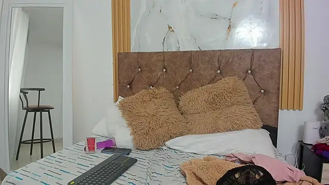 Candyfox2606's cam snapshot