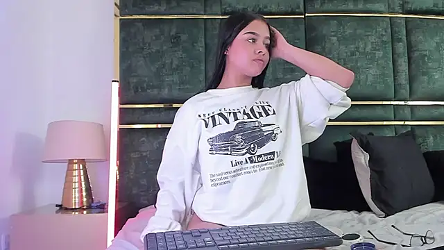 GaelyCoral's cam snapshot