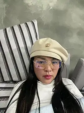 Strawberry-wet's cam snapshot