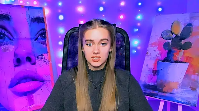 JuneWoods's cam snapshot