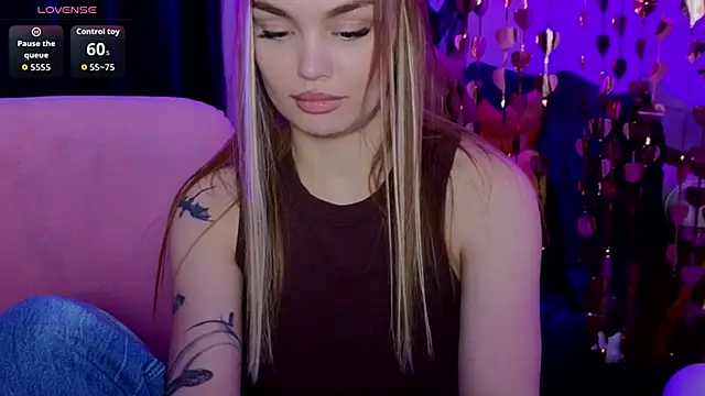 KitsyMoore's cam snapshot