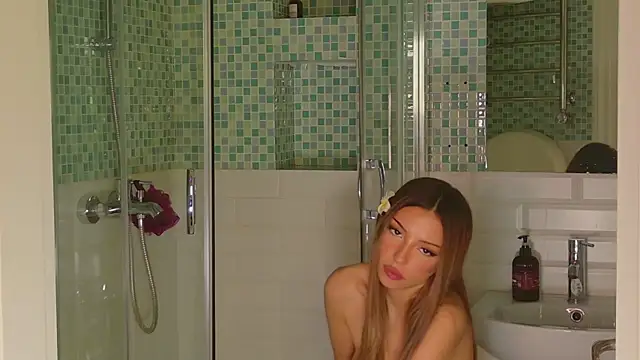 tinapie's cam snapshot