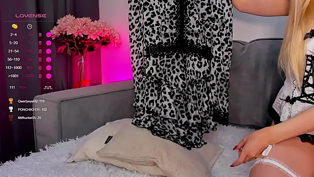 Elissluvv's cam snapshot