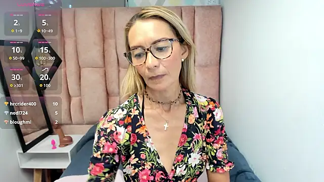 Issa_Milf__'s cam snapshot