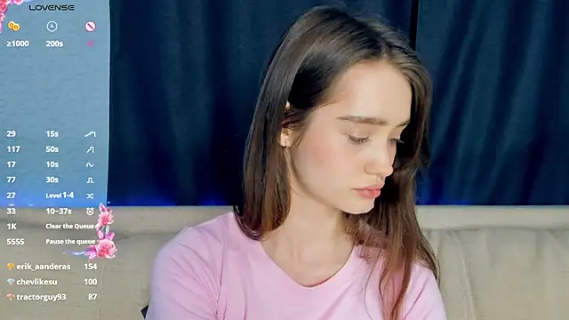 lovelyalivia's cam snapshot