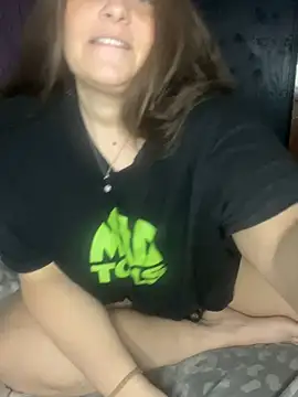 Queen_CamiXO live sex cam