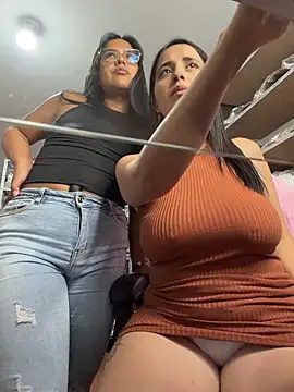 GiaDuque live sex cam