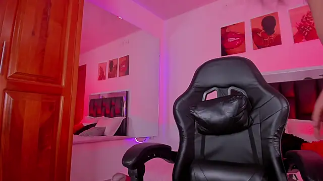 Isabella_Moon9 live sex cam