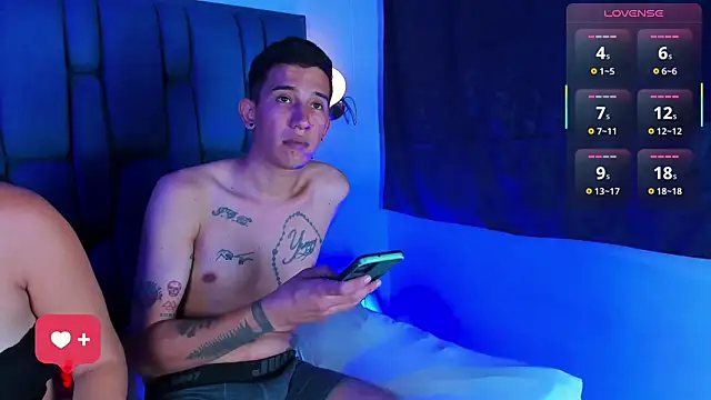 Bria_James live sex cam