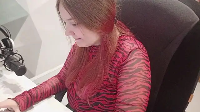 sweetyyfoxy's cam snapshot