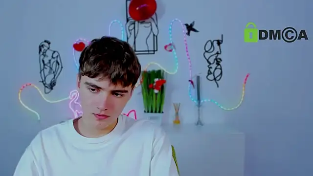 emil_lucky live sex cam