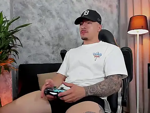 boyc022_'s cam snapshot