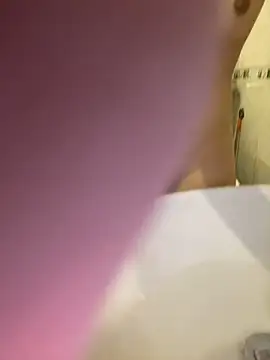 Emily-y live sex cam