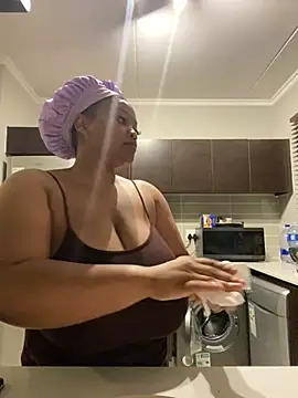 YummyEbonyTits's cam snapshot