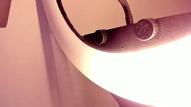 scarlet_darling26's cam snapshot