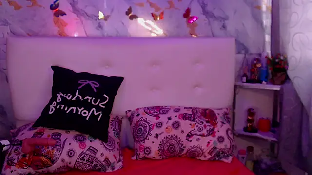 Nicolelewllss's cam snapshot