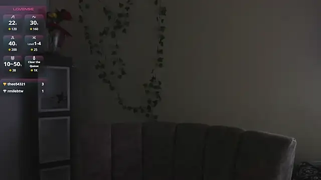 Milf_Luna_'s cam snapshot