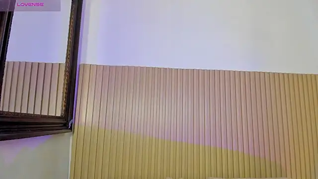 adalinarusell_'s cam snapshot