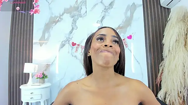 hilarythomsom's cam snapshot