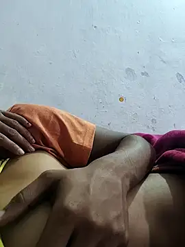 xx_priti's cam snapshot