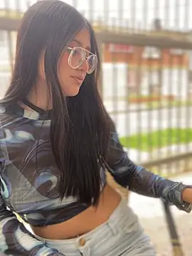 StrawberryPink_ live sex cam