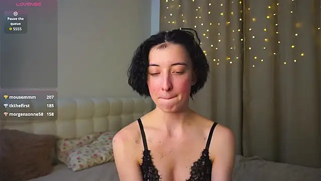 JuanaFriesz live sex cam