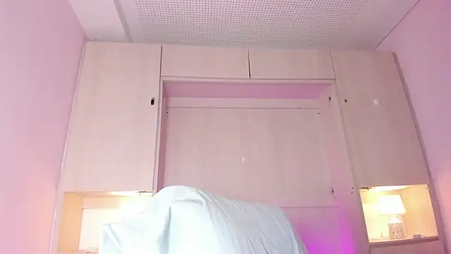 ChloeWiillow live sex cam