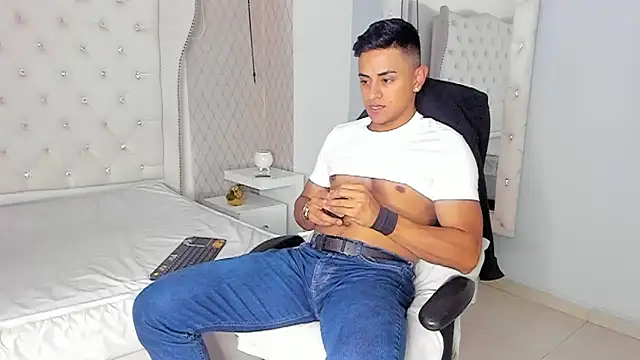 Lucii_fer_ live sex cam