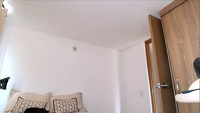 SARA_TS_FOX live sex cam