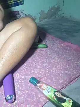 Priya_Bong live sex cam