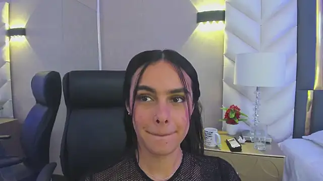 ChloeHarper_ live sex cam