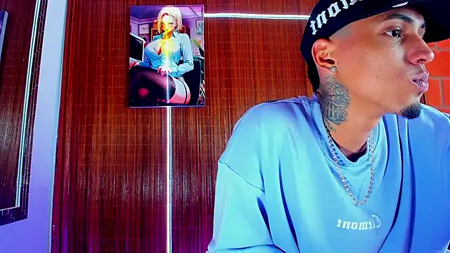 Liam_lee's cam snapshot