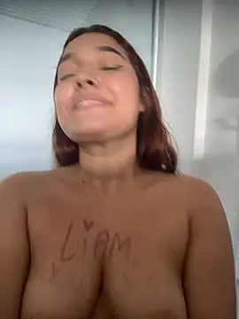 Emily_Harpeer live sex cam