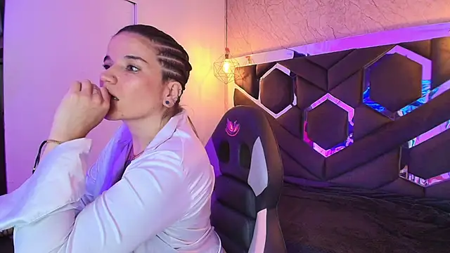 cataleya_sambrano's cam snapshot