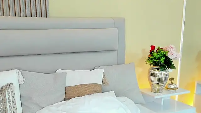 LondraBlush's cam snapshot